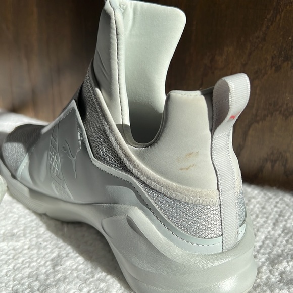 Puma Fierce gray sneakers woman’s 9 - Picture 10 of 10